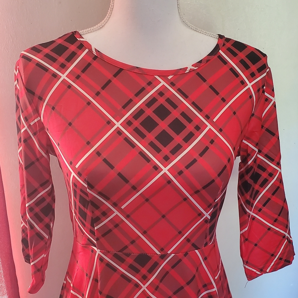 Half Sleeve Plaid Casual Flared Dress - Picture 6 of 7